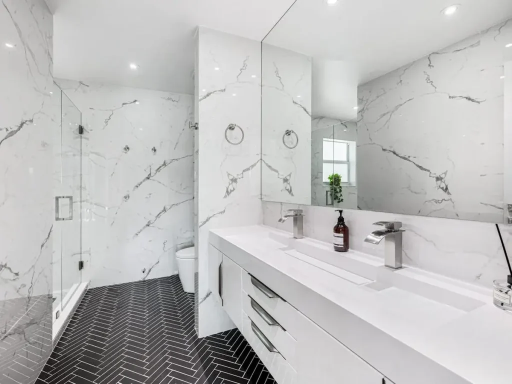 Salle de bain marbre